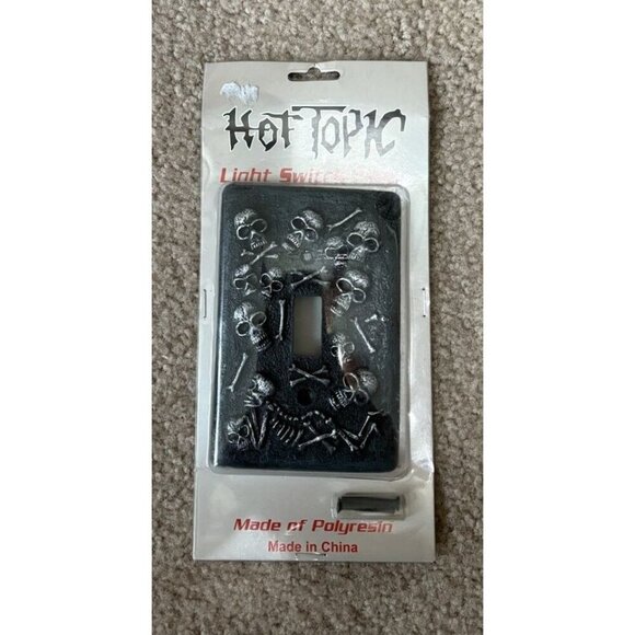 Hot Topic Other - HOT TOPIC Skull Light Switch Plate Polyresin VINTAGE & NEW